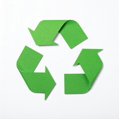 Fototapeta premium A vibrant green recycling symbol, featuring three arrows forming a triangle, set against a clean white background, emphasizing eco-friendliness and sustainability.