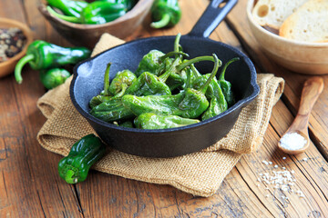 Pimientos de Padron- Gebratene Mini Paprika 