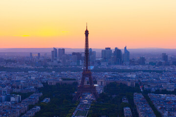 Fototapeta premium Eiffel Tower and Paris cityscape