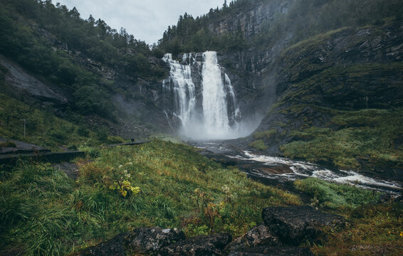 Fototapeta Norwegian Scenic and spectacular Skjervsfossen waterfall in August time. Granvin, Norway