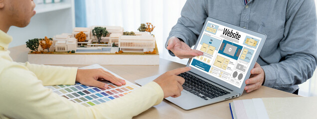Website design software provide brisk template for online retail business and e-commerce