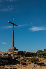 Ponto turístico: Cruzeiro,  Cruz de madeira no alto da montanha, São Thomé das Lertras, Minas Gerais