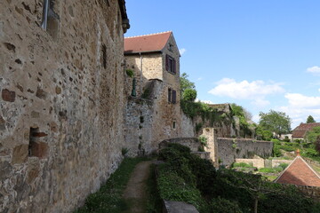 Anciens remparts du village, village de Saint Beno&icirc;t du Sault, d&eacute;partement de l'Indre, France