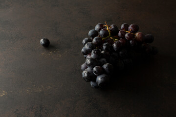 A view of black seedless table grapes.
