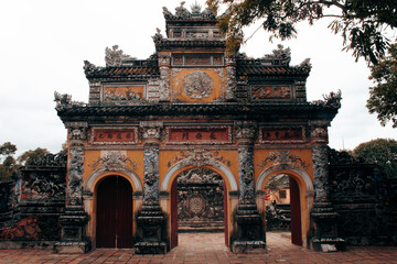 Obraz premium entrance to the temple