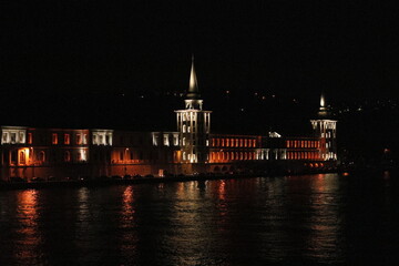 Fototapeta premium Beautiful photo of Istanbul at night