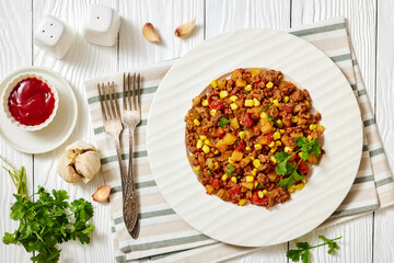 ground beef stew of potatoes and chopped tomatoes