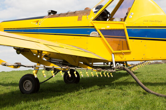 Yellow plane refuelling and reloading