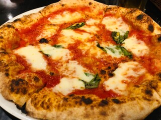 ピザ　マルゲリータ　イタリアン　クローズアップ