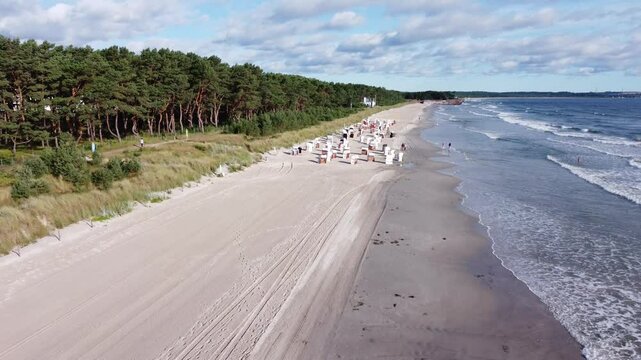 Insel R&uuml;gen: Am Strand von Prora / Das KdF-Bad