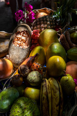 owoce tropikalne na straganie