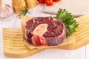 Raw beef ossobuco for roast