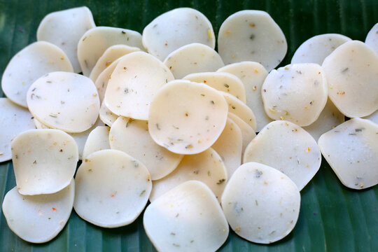 Vietnam prawn crackers, uncooked prawn cracker