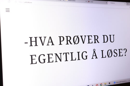 Norwegian text on screen displaying question: hva pr&oslash;ver du egentlig &aring; l&oslash;se