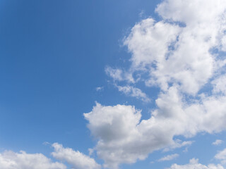 5月　昼の青空と雲21