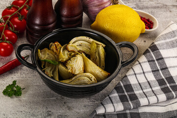 Vegan cuisine - baked fennel with oil