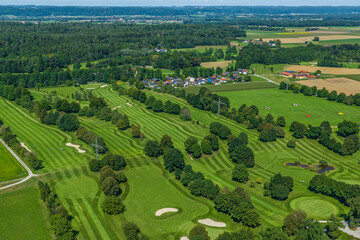 Ausblick auf die Salzach-Auen bei Haiming-Piesing im oberbayerischen Chemie-Dreieck