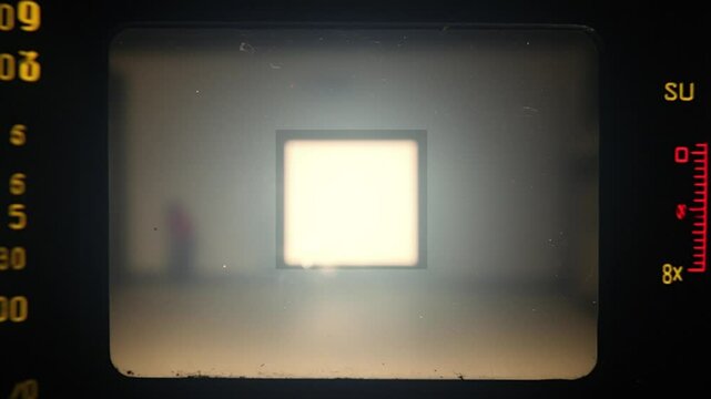 Vintage Camera Viewfinder Loop - Film Look with Focus Screen Glow Overlay