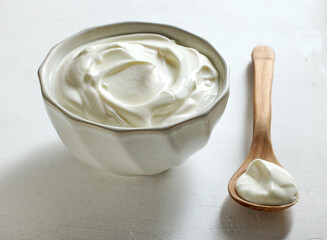 bowl of sour cream jogurt