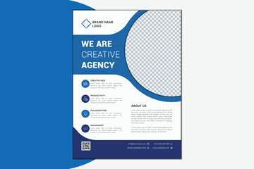 Obraz premium Creative Agency Team Collaborating in Modern Office – Branding, Marketing, and Design Concepts
