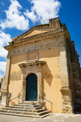 Obraz premium Vertical photo of the Church of Santa Lucia in Ragusa, Sicily, Italy, a UNESCO World Heritage Site