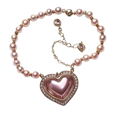Fototapeta premium Elegant Pink Pearl Necklace Featuring a Heart-Shaped Pendant with Sparkly Details and Isolated on Transparent PNG Background Image