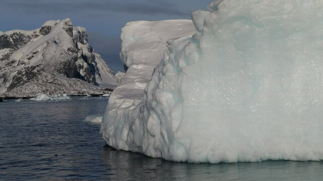Landscape with glaciers and the South Pole in 4K.