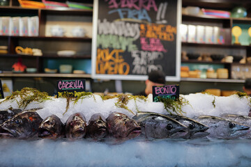Fresh fishes on ice