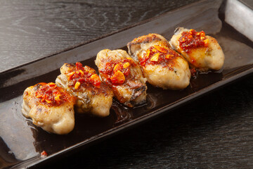 牡蠣のラー油ソース