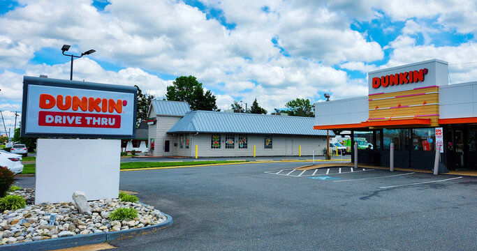 Dunkin Donuts Store, Manassas, Virginia, USA