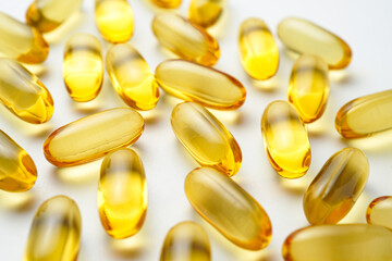 Oil filled capsules, softgel of food supplements, fish oil, omega 3, vitamin D3, vitamin E