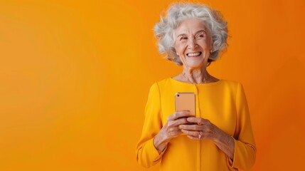 The elderly woman with phone