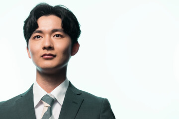 若くてカッコいいビジネスマンのポートレート