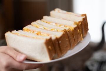 美味しそうな玉子のサンドウィッチ