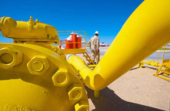 Oilfield operator makes his rounds