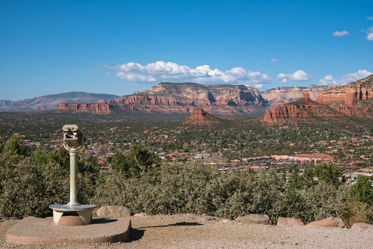 セドナを見渡す展望台「エアポートオーバールック（Sedona Airport Scenic Lookout）」　アメリカ・アリゾナ州