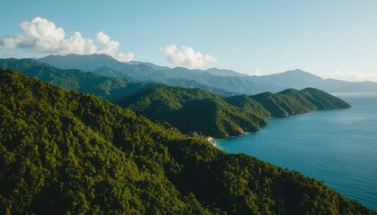 Obraz premium Lush hills meet azure sea