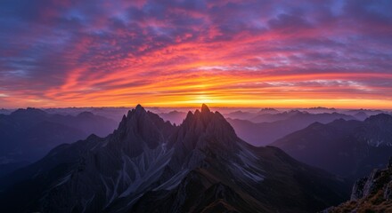 Obraz premium Majestic mountain sunrise panorama