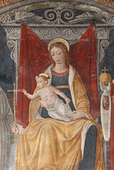 Obraz premium Madonna in trono con Bambino; affresco di Pietro da Cemmo nella chiesa di Santa Maria a Bienno (Val Camonica, Brescia)