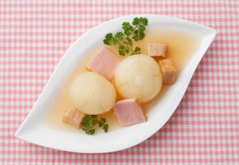 　新玉葱のスープ煮