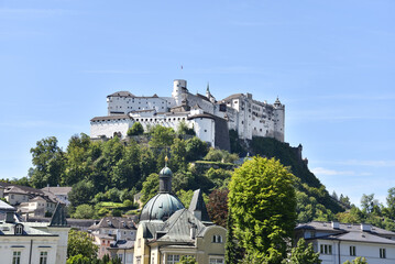 Fototapeta premium Fortress Hohensalzburg with Cityscape in Salzburg, Austria