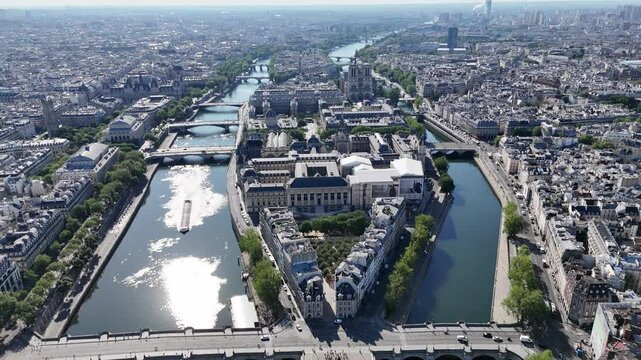 Neuf Bridge At Paris Ile De France In France. Sainte Chapelle Shrine. Paris Skyline Scene. Neuf Bridge At Paris In Ile De France France. Basilica Notre Dame. Tourism Landmark.