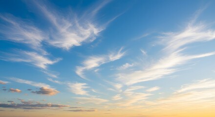 Obraz premium Sky with White Cloud at Sunset