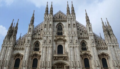 Fototapeta premium Majestic Cathedral Facade with Intricate Gothic Architecture in Milan
