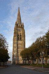 église saint-pierre de marennes