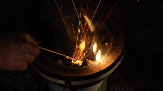 Lighting the fireworks_002