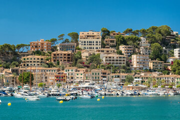 Naklejka premium Beautiful Port de Soller resort town in Mallorca, Balearic Islands, Spain