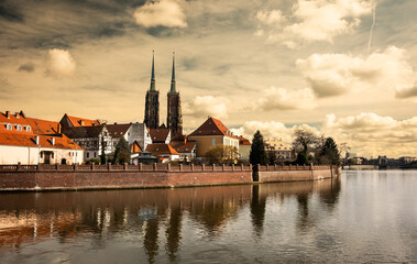 Naklejka premium Amazing Sunset View On A Cathedral On An Island In Wroclaw