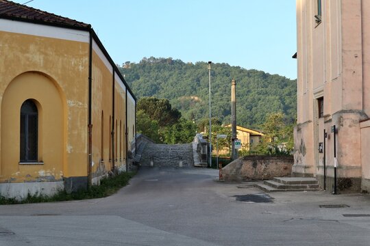 Benevento - Accesso al Ponte Leproso