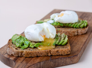 whole grain sandwiches, avocado, eggs, copy space
